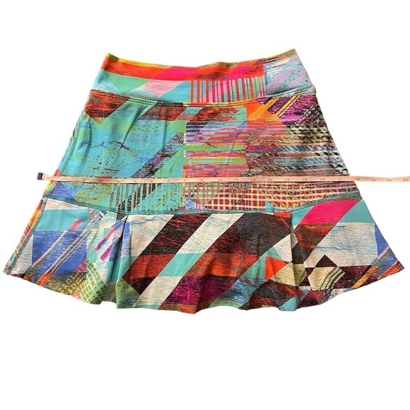 DONAJO COLORFUL ATHLETIC SKORT SIZE 1 ABSTRACT PATTERN - Picture 8 of 11